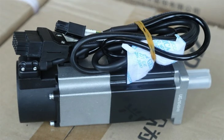 Mutur Ac 220v li jiffranka l-enerġija
